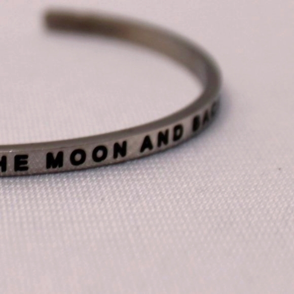 MantraBand Silver Braclet "I Love You To The Moon And Back" - Picture 7 of 14